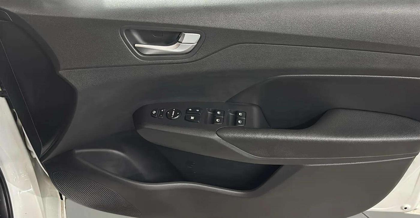 2021 Hyundai Verna SX (O) 1.0 TURBO DCT, Petrol, Automatic, 21,143 km, Driver Side Door Panels Control