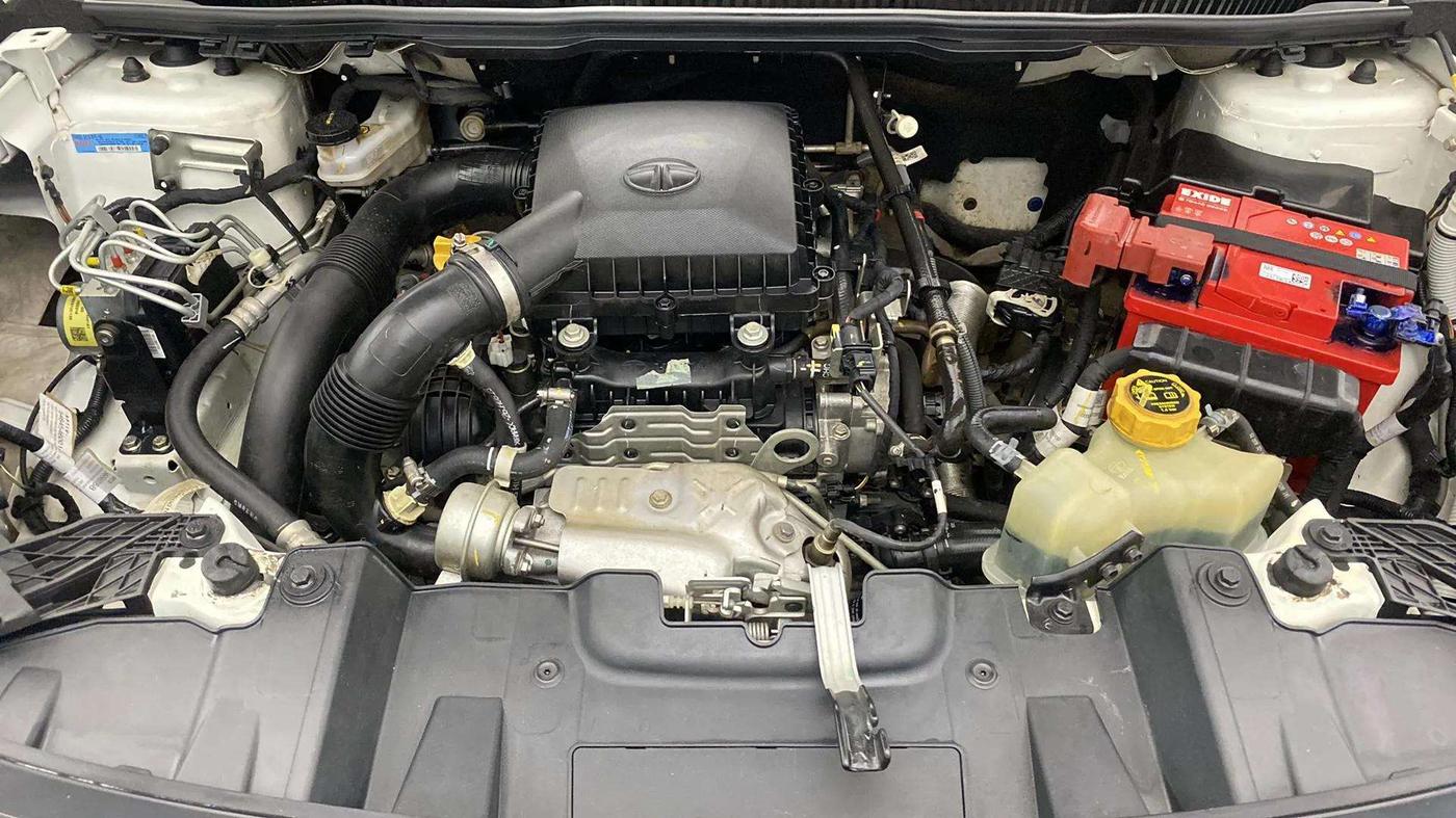 2023 Tata NEXON CREATIVE + SUNROOF 1.2 PETROL, Petrol, Manual, 25,144 km, Engine View
