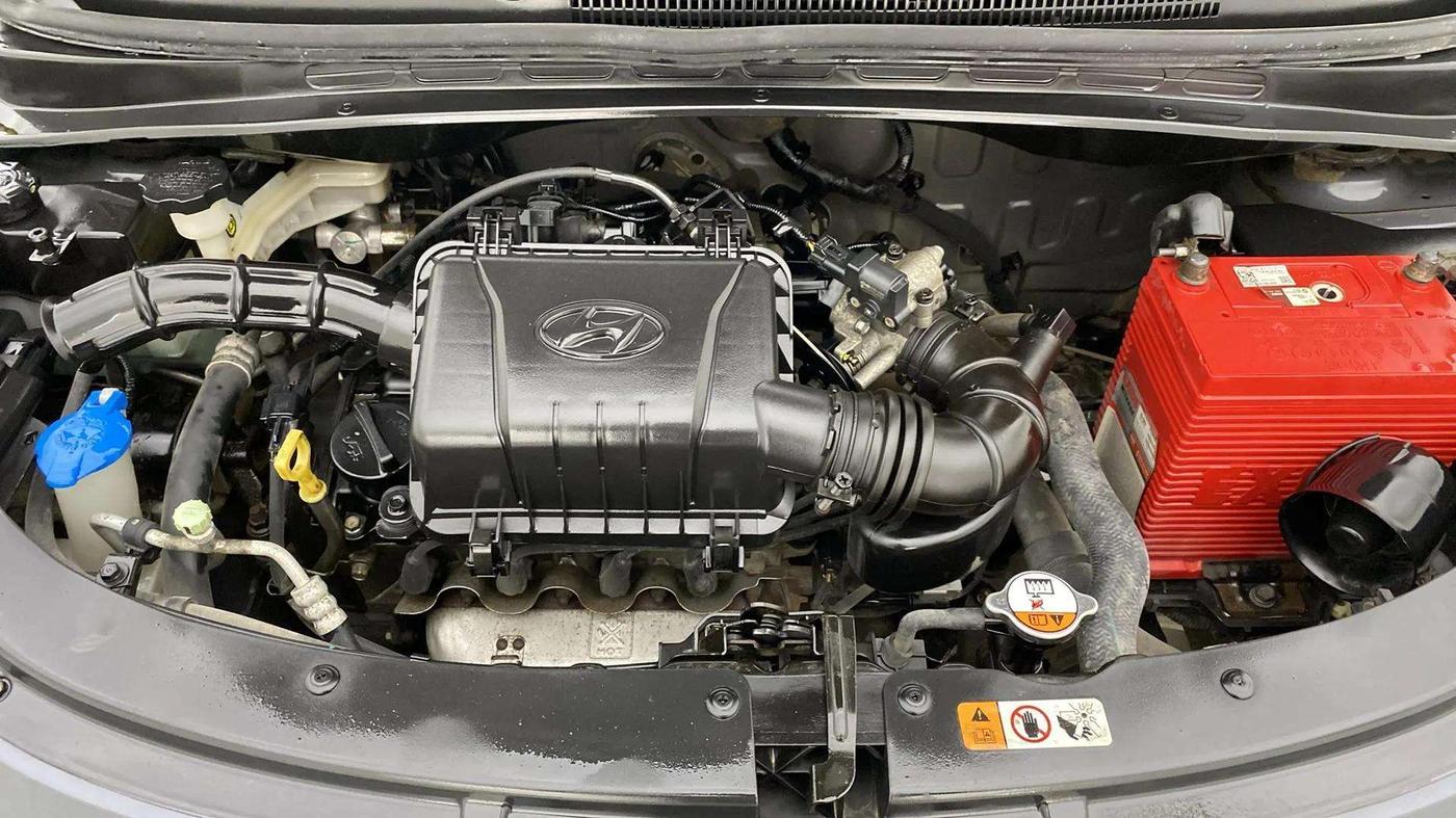 2014 Hyundai i10 MAGNA 1.1, Petrol, Manual, 27,383 km, Engine View