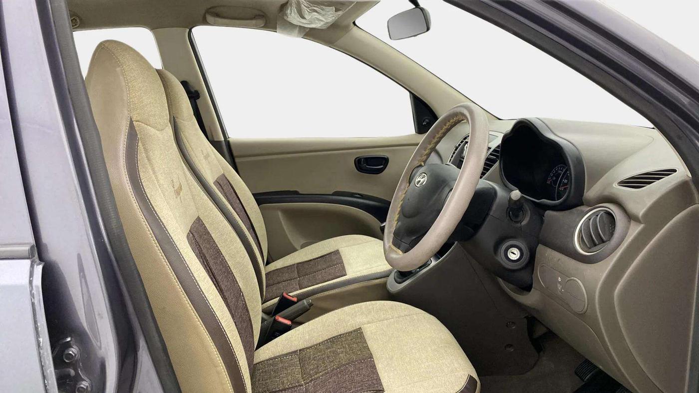 2014 Hyundai i10 MAGNA 1.1, Petrol, Manual, 27,383 km, Right Side Front Door Cabin