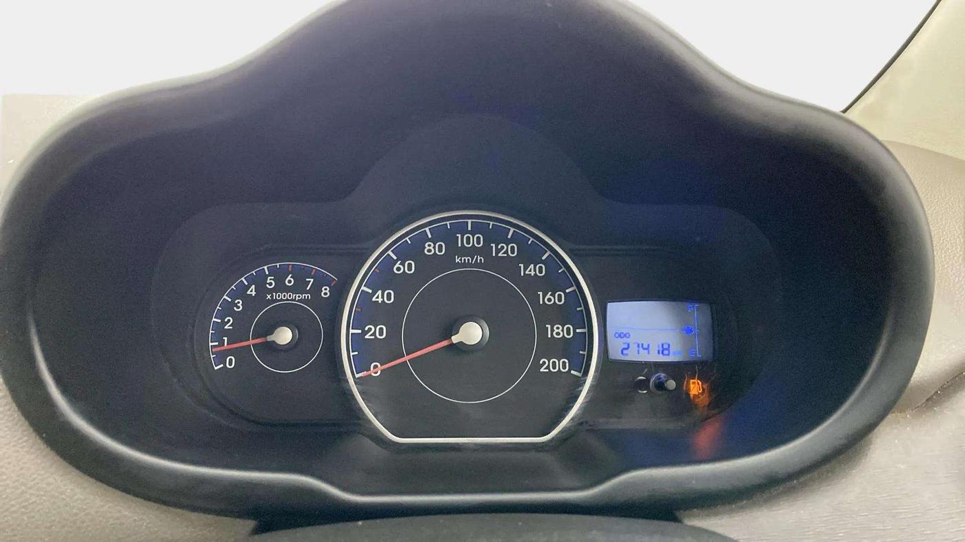 2014 Hyundai i10 MAGNA 1.1, Petrol, Manual, 27,383 km, Odometer Image