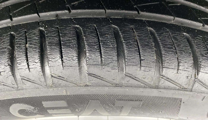 2021 Renault Kwid RXT 1.0 (O), Petrol, Manual, 24,450 km, Left Rear Tyre Tread