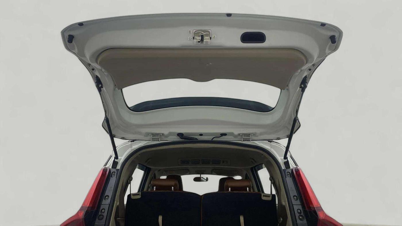 2022 Maruti Ertiga ZXI AT SHVS, Petrol, Automatic, 32,191 km, Boot Door Open