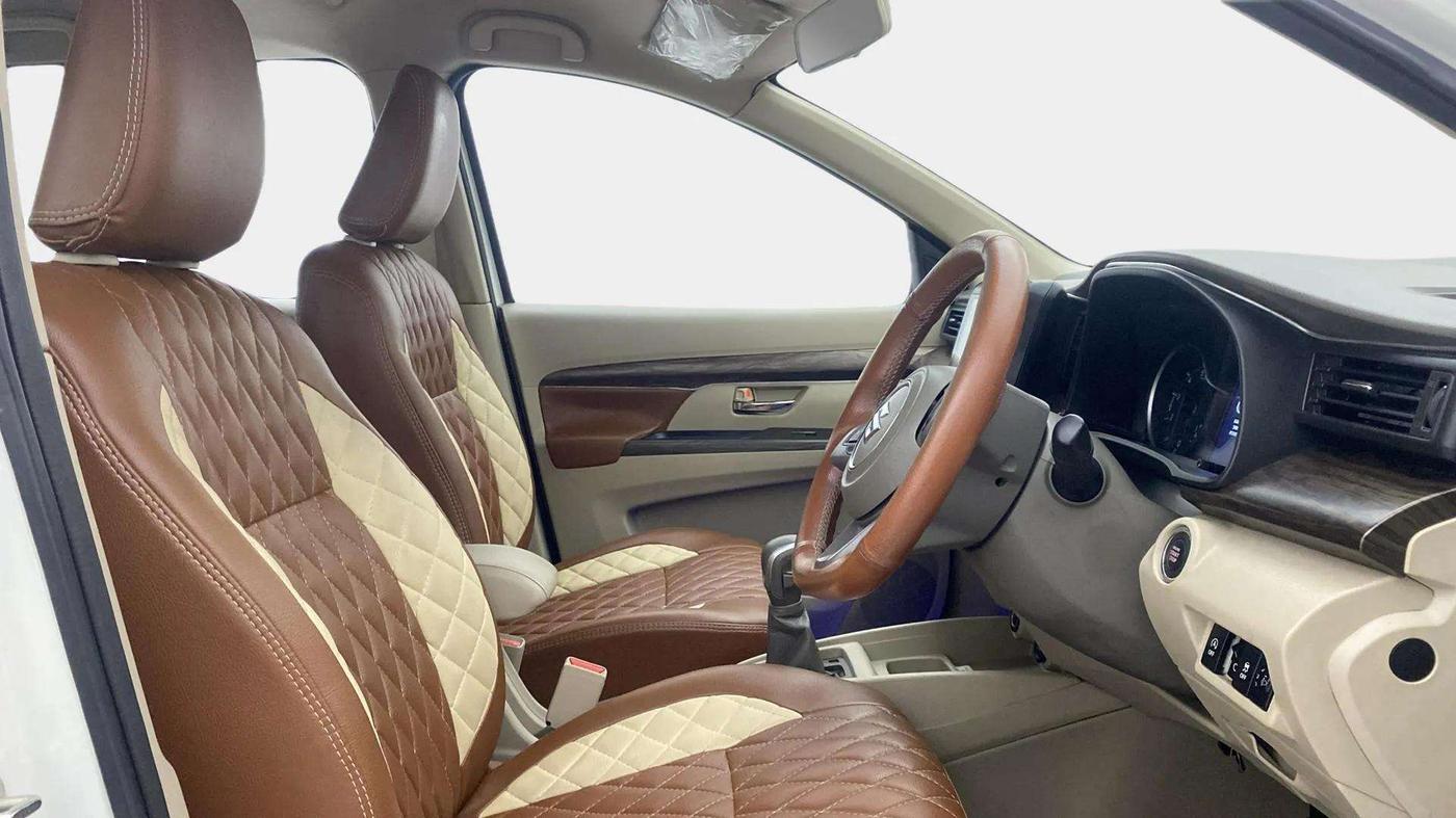 2022 Maruti Ertiga ZXI AT SHVS, Petrol, Automatic, 32,191 km, Right Side Front Door Cabin