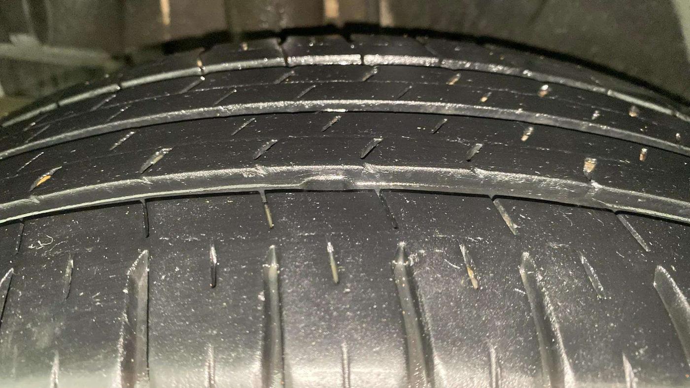 2022 Maruti Ertiga ZXI AT SHVS, Petrol, Automatic, 32,191 km, Right Rear Tyre Tread