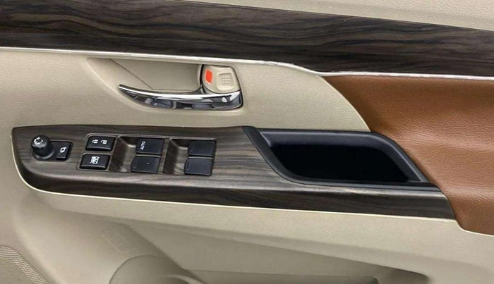 2022 Maruti Ertiga ZXI AT SHVS, Petrol, Automatic, 32,123 km, Driver Side Door Panels Control