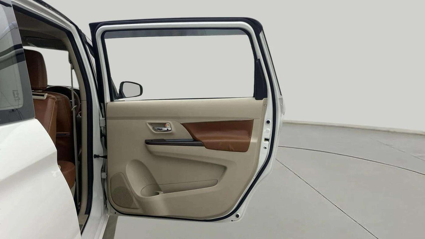 2022 Maruti Ertiga ZXI AT SHVS, Petrol, Automatic, 32,191 km, RHS Rear Door