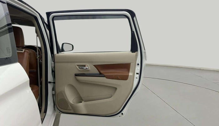 2022 Maruti Ertiga ZXI AT SHVS, Petrol, Automatic, 32,123 km, RHS Rear Door