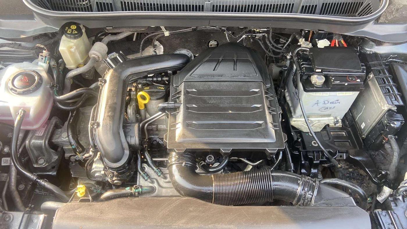 2021 Skoda KUSHAQ AMBITION 1.0L TSI AT, Petrol, Automatic, 34,656 km, Open Bonet