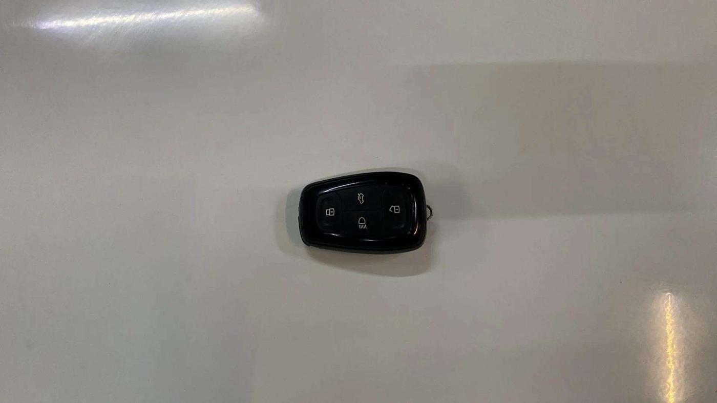2021 Tata ALTROZ XT PETROL, Petrol, Manual, 27,758 km, Key Close Up