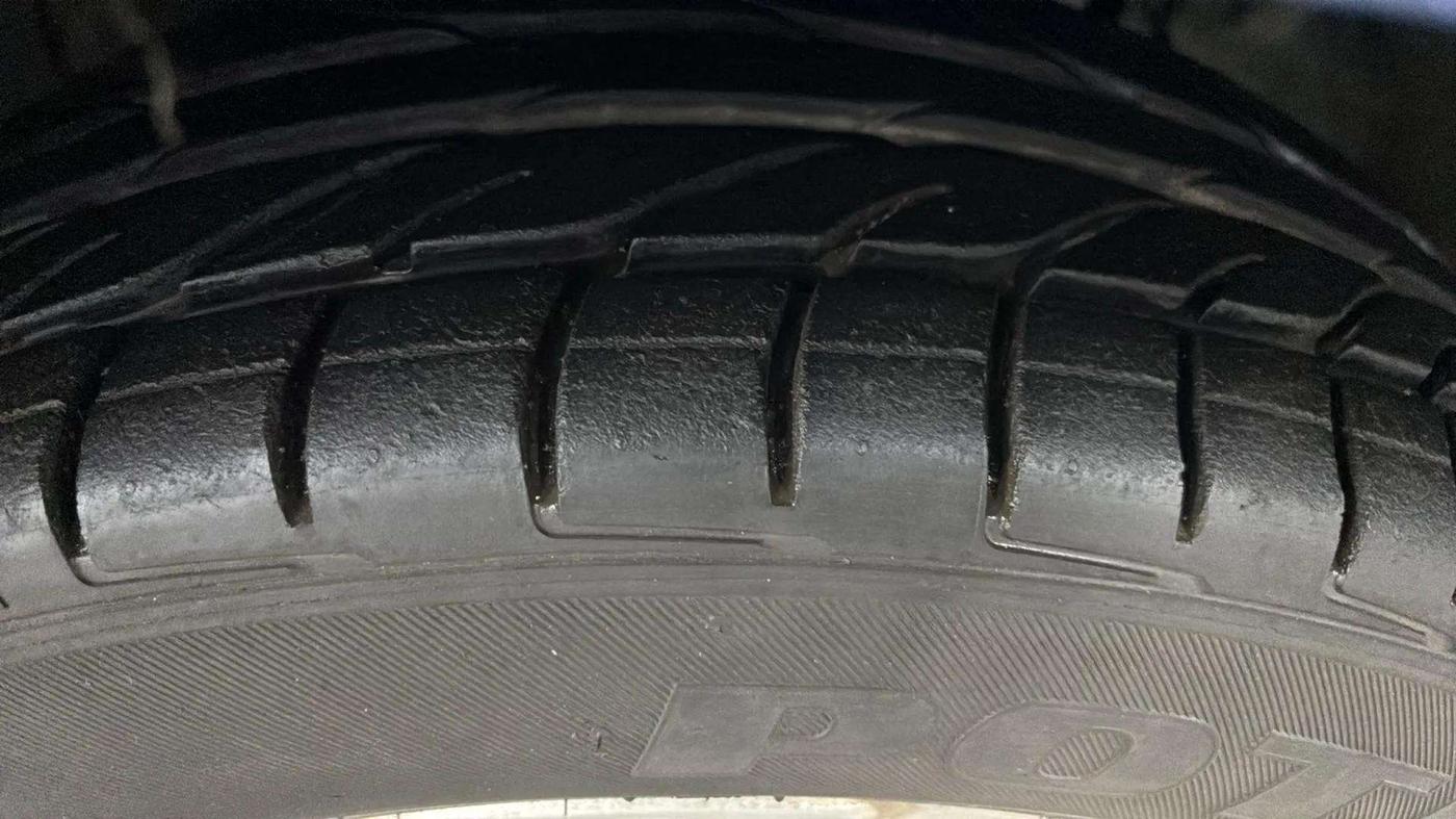 2017 Ford Ecosport TITANIUM 1.5L DIESEL, Diesel, Manual, 73,394 km, Right Front Tyre Tread
