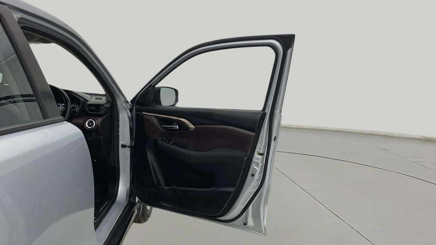 2023 Maruti Grand Vitara DELTA SMART HYBRID, Petrol, Manual, 36,468 km, RHS Front Door