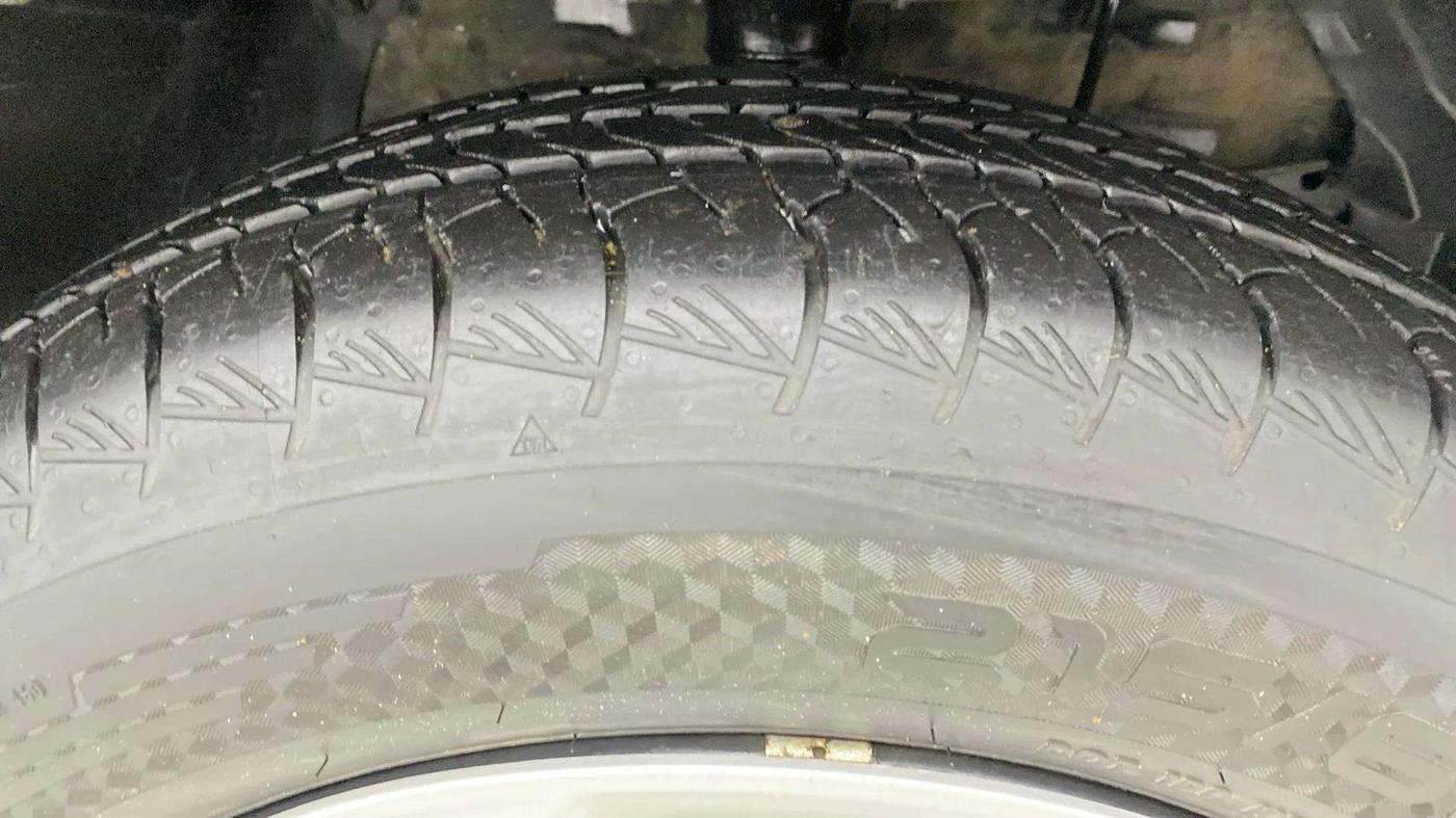 2023 Maruti Grand Vitara DELTA SMART HYBRID, Petrol, Manual, 36,468 km, Right Front Tyre Tread
