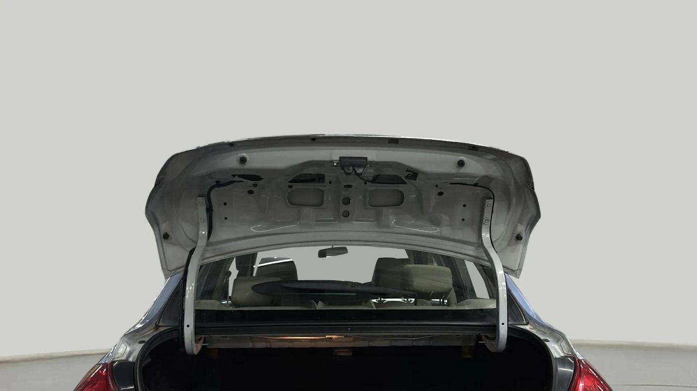 2015 Maruti Swift Dzire VDI, Diesel, Manual, 78,563 km, Boot Door Open