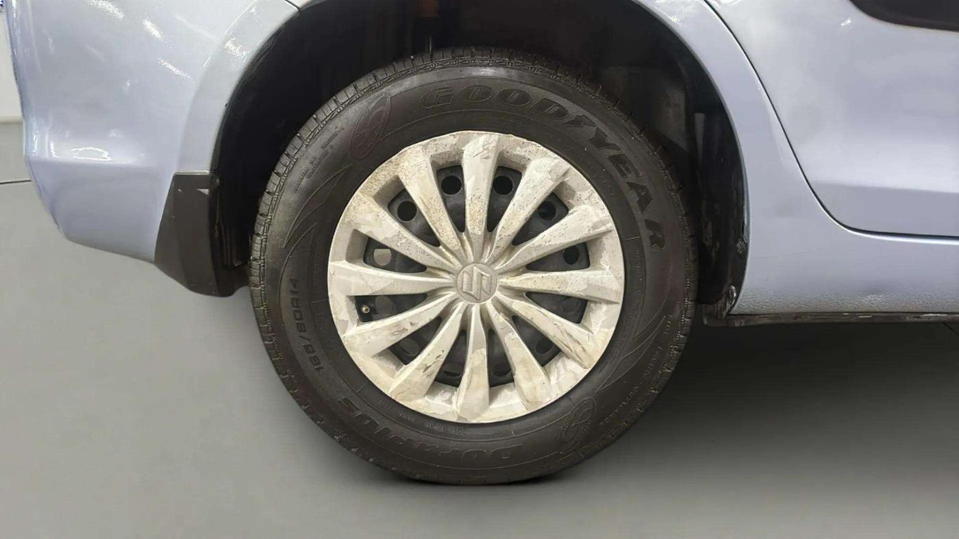 2015 Maruti Swift Dzire VDI, Diesel, Manual, 78,563 km, Right Rear Wheel