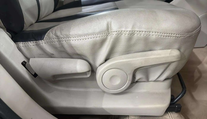 2020 Maruti Ciaz ALPHA 1.5 SHVS PETROL, Petrol, Manual, 49,434 km, Driver Side Adjustment Panel