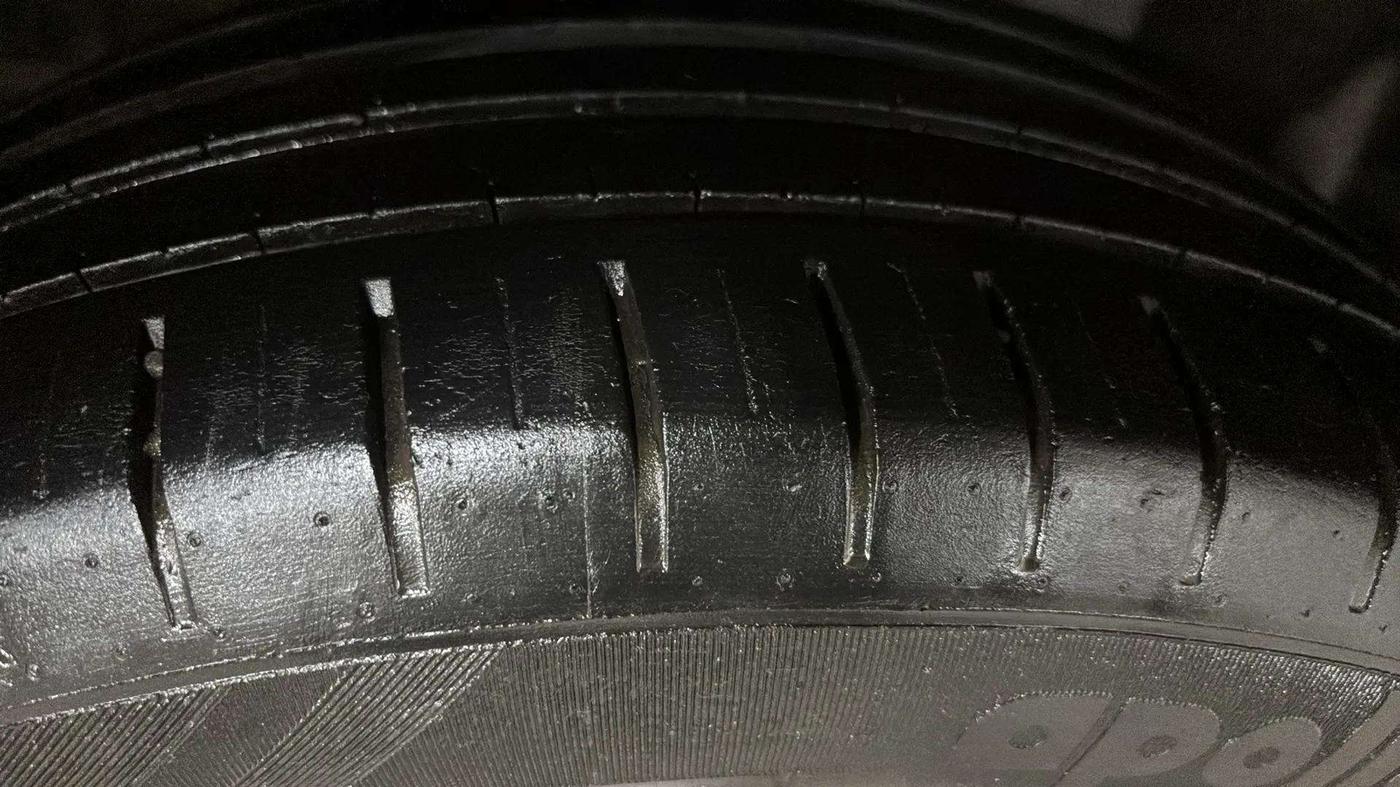 2020 Maruti Ciaz ALPHA 1.5 SHVS PETROL, Petrol, Manual, 49,434 km, Right Rear Tyre Tread