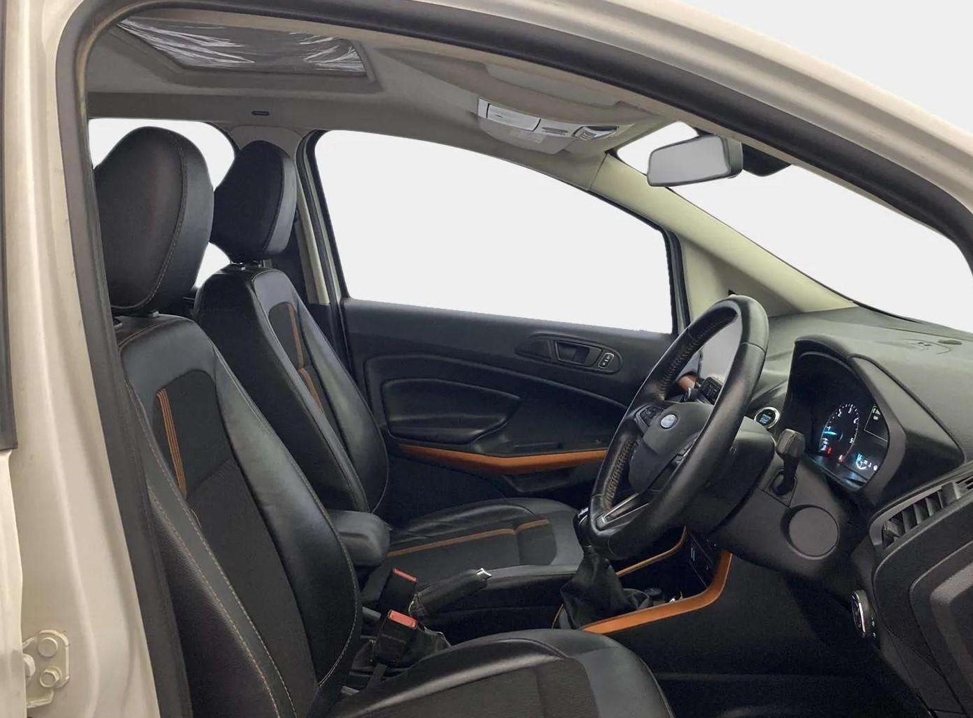 2018 Ford Ecosport TITANIUM 1.5L SPORTS(SUNROOF) DIESEL, Diesel, Manual, 31,356 km, Right Side Front Door Cabin