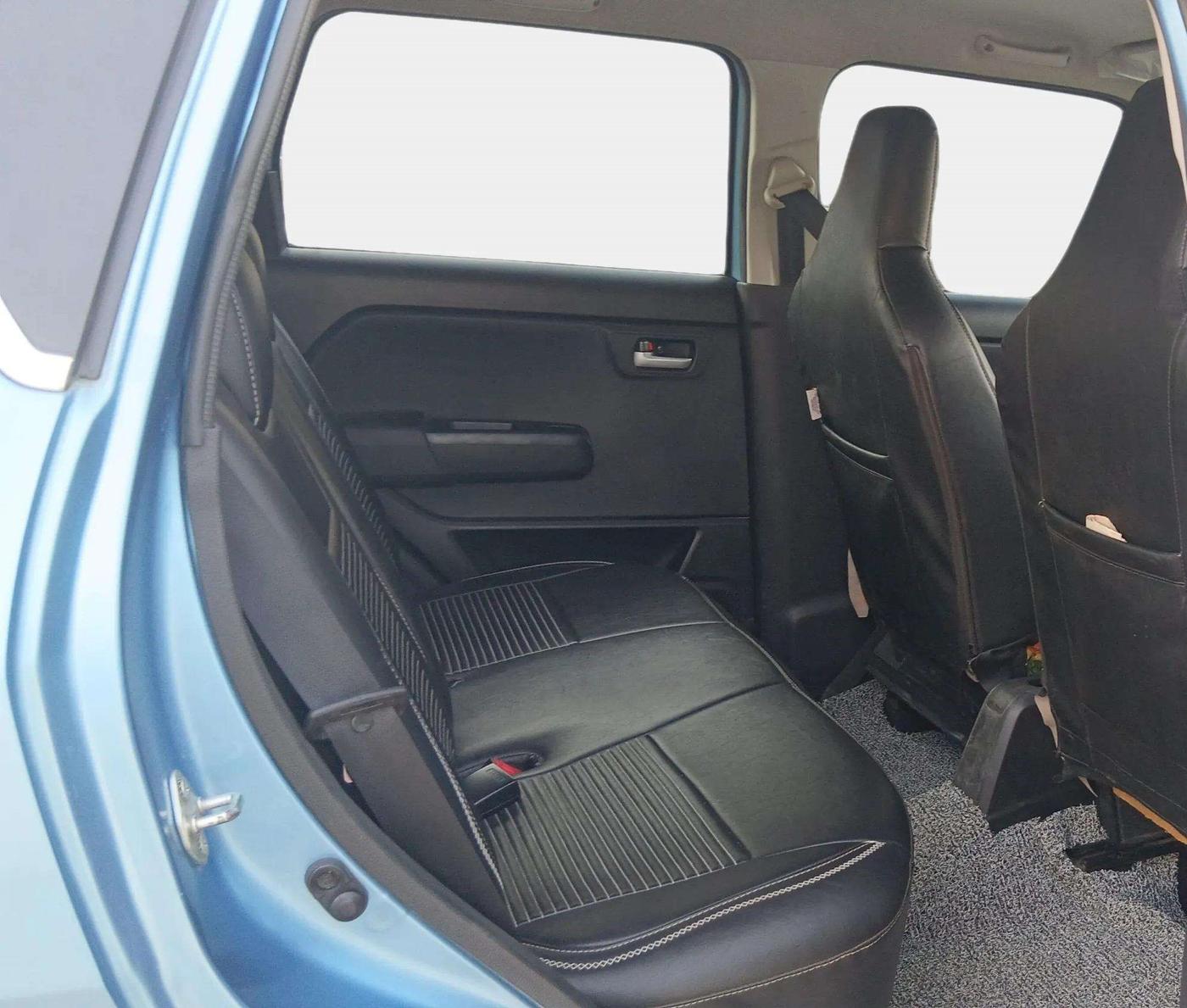 2020 Maruti New Wagon-R ZXI 1.2, Petrol, Manual, 43,262 km, Right Side Rear Door Cabin