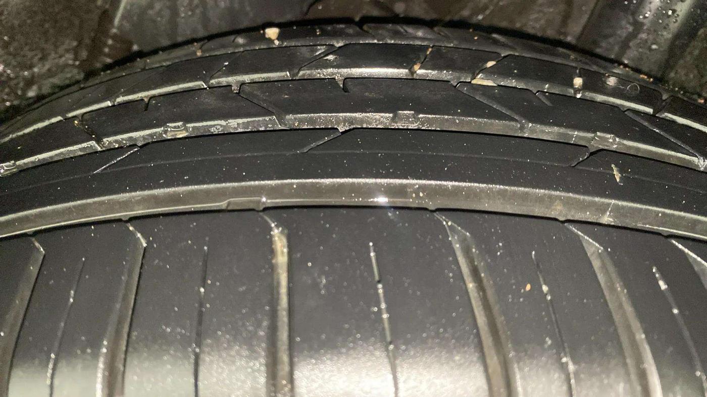 2019 Hyundai VENUE SX PLUS 1.0 TURBO DCT, Petrol, Automatic, 35,371 km, Left Rear Tyre Tread