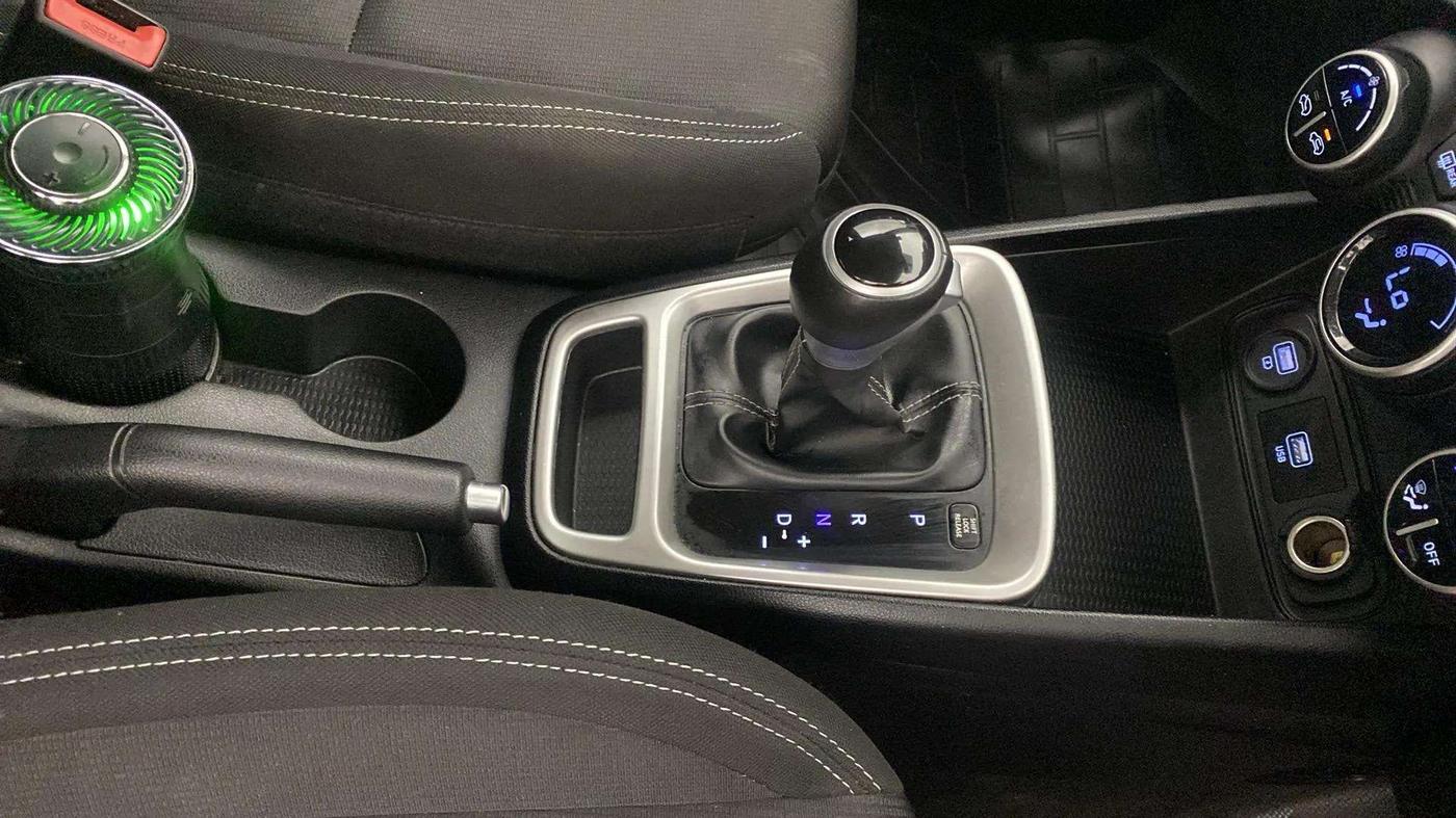 2019 Hyundai VENUE SX PLUS 1.0 TURBO DCT, Petrol, Automatic, 35,371 km, Gear Lever