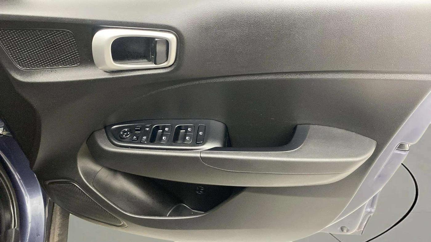 2019 Hyundai VENUE SX PLUS 1.0 TURBO DCT, Petrol, Automatic, 35,371 km, Driver Side Door Panels Control