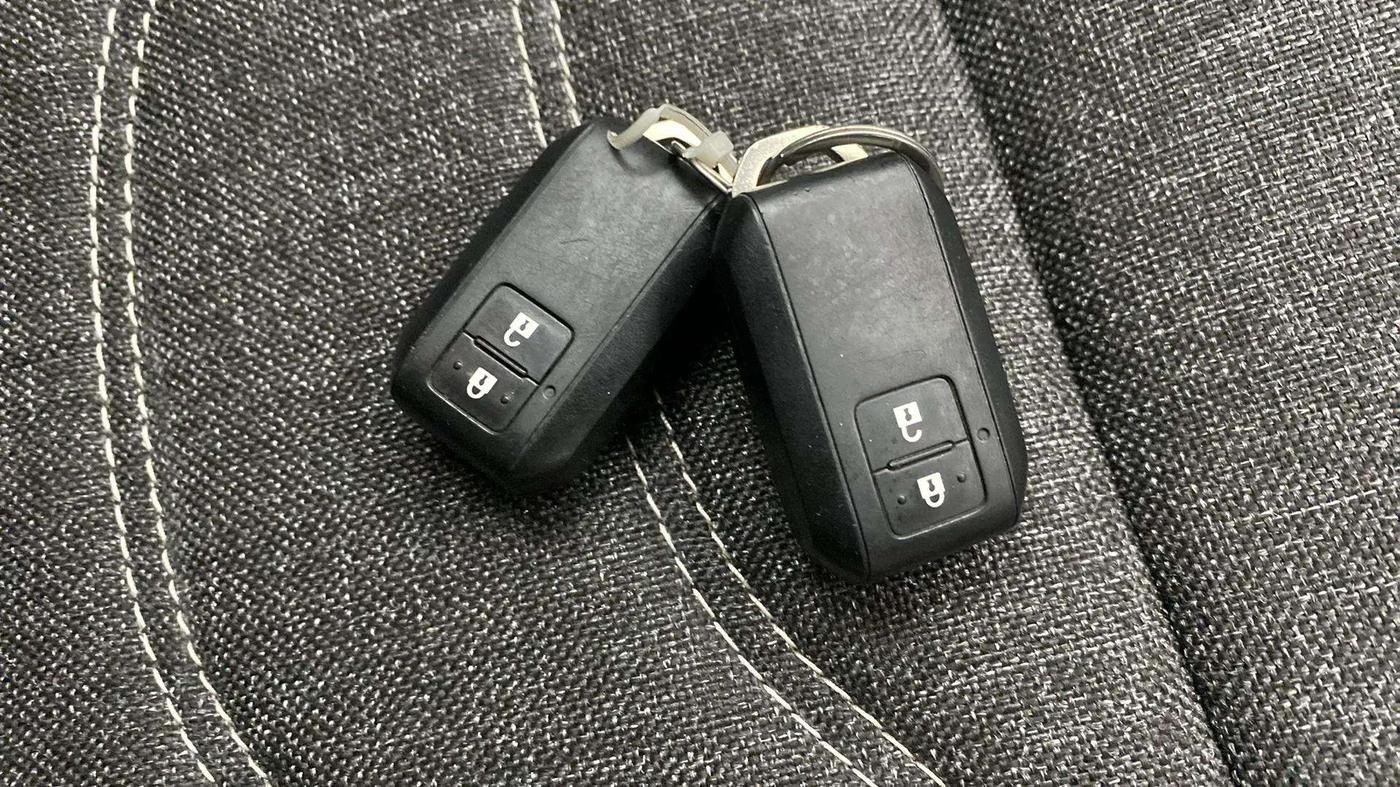 2023 Toyota Glanza G E-CNG, CNG, Manual, 47,527 km, Key Close Up