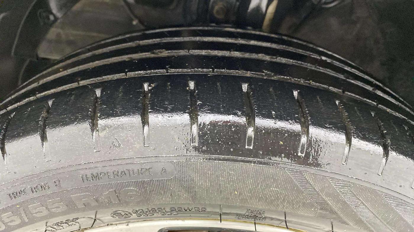 2023 Toyota Glanza G E-CNG, CNG, Manual, 47,527 km, Left Front Tyre Tread