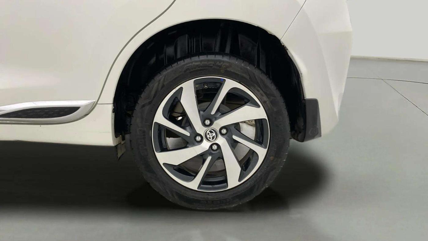 2023 Toyota Glanza G E-CNG, CNG, Manual, 47,527 km, Left Rear Wheel