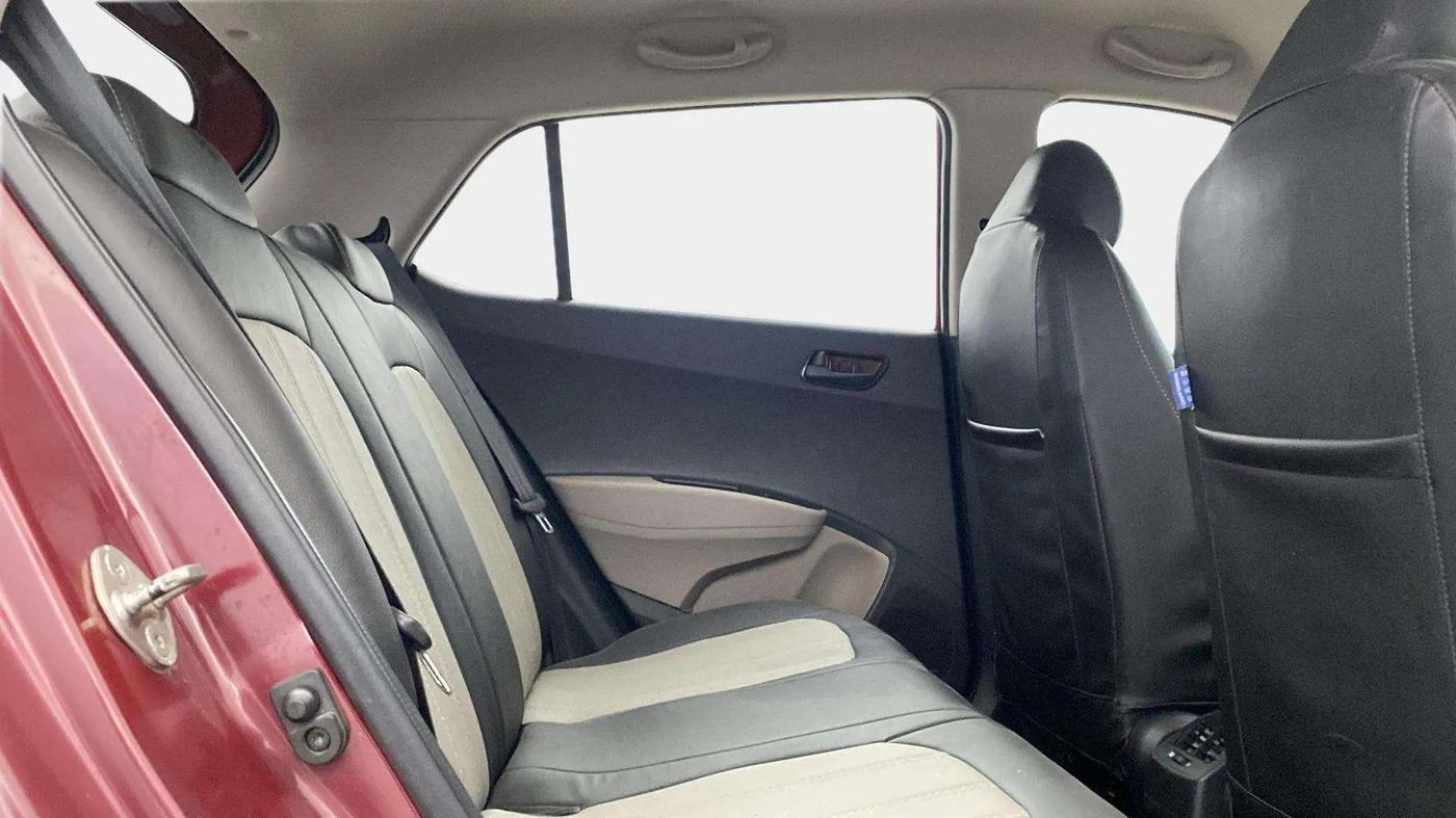 2014 Hyundai Grand i10 MAGNA 1.2 KAPPA VTVT, Petrol, Manual, 25,360 km, Right Side Rear Door Cabin