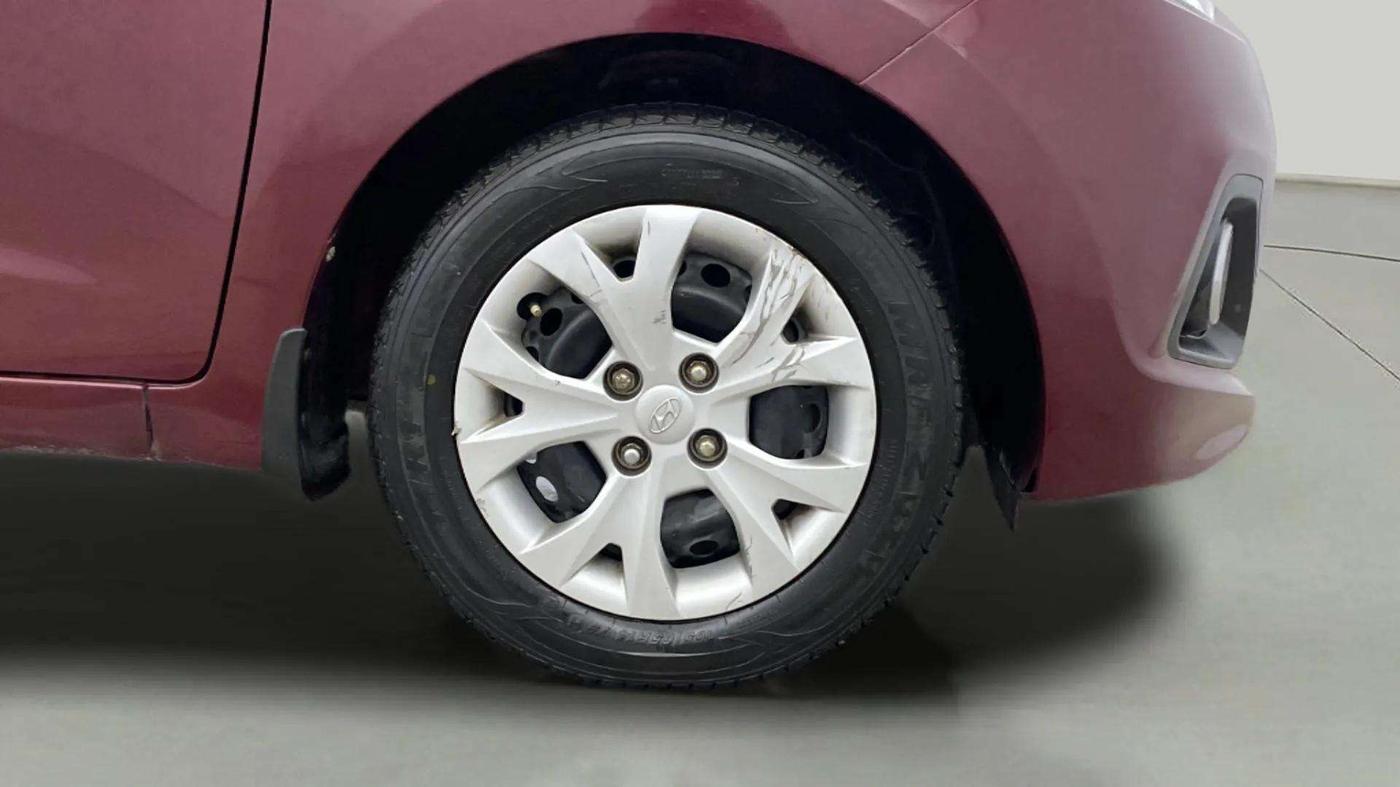2014 Hyundai Grand i10 MAGNA 1.2 KAPPA VTVT, Petrol, Manual, 25,360 km, Right Front Wheel
