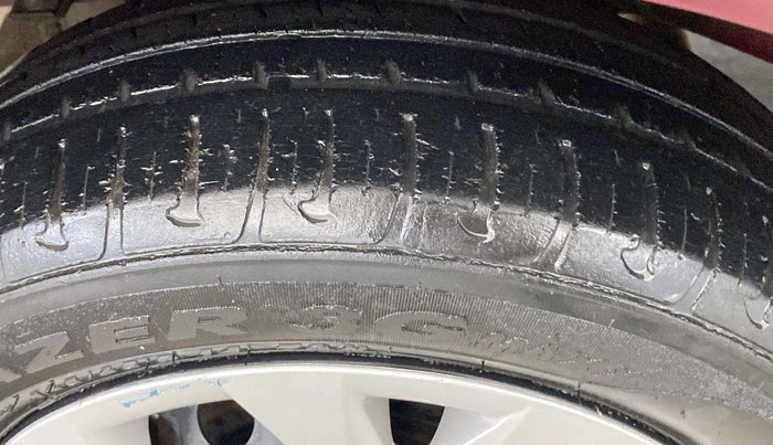 2014 Hyundai Grand i10 MAGNA 1.2 KAPPA VTVT, Petrol, Manual, 25,360 km, Left Front Tyre Tread