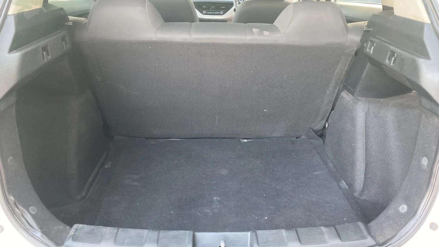 2017 Tata NEXON XM PETROL, Petrol, Manual, 27,582 km, Boot Inside