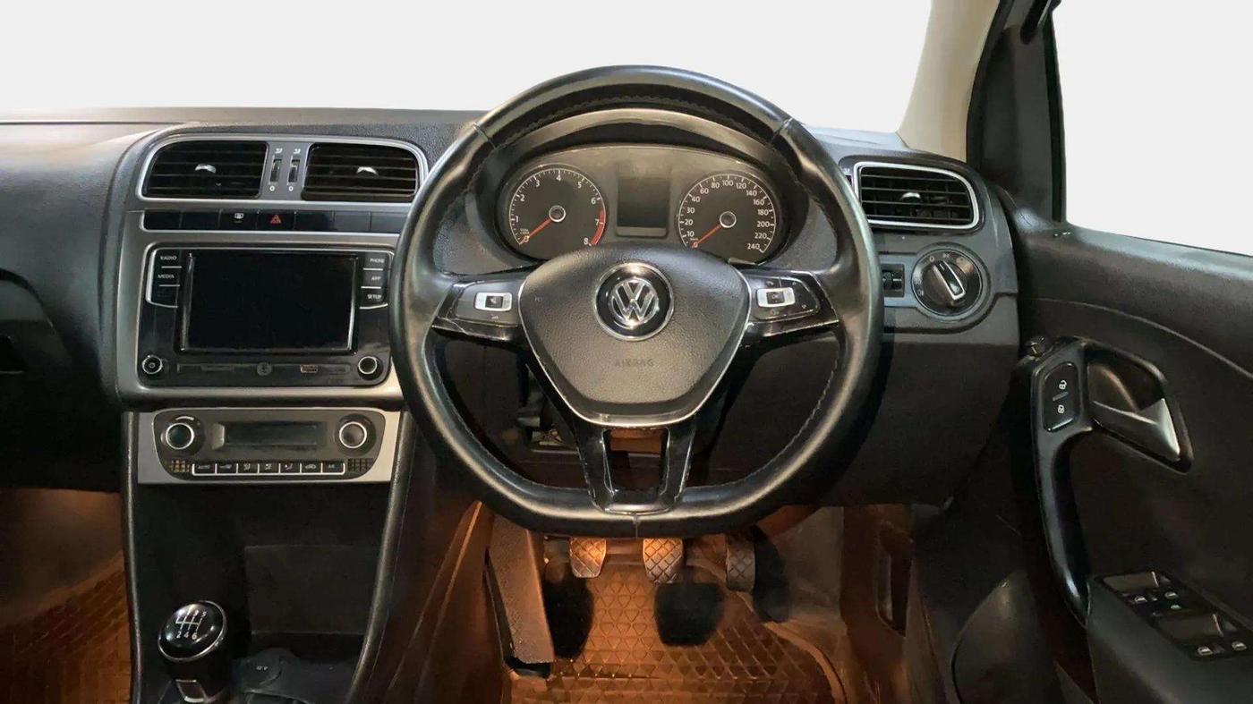 2020 Volkswagen Polo HIGHLINE PLUS 1.0, Petrol, Manual, 68,987 km, Steering Wheel Close Up
