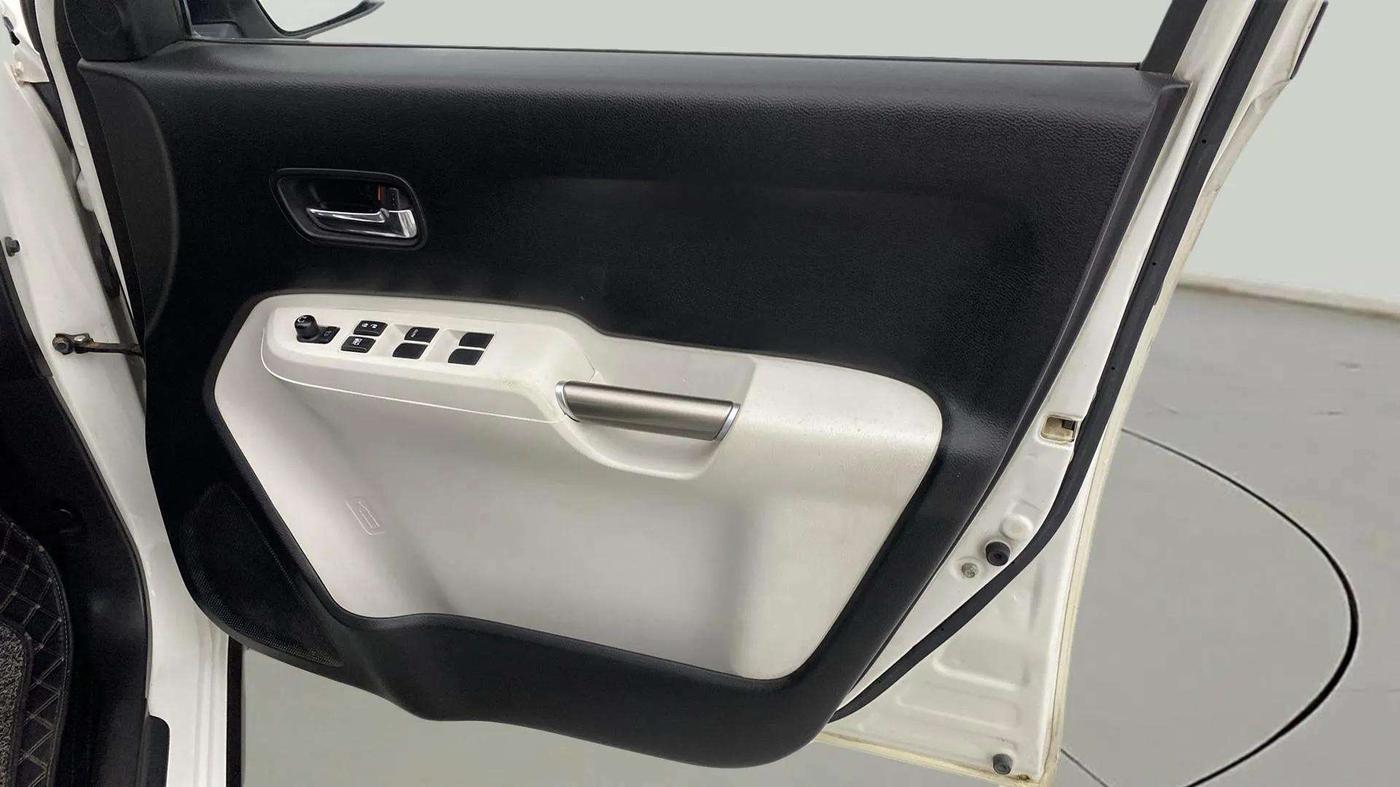2018 Maruti IGNIS ZETA 1.2 AMT, Petrol, Automatic, 59,678 km, Driver Side Door Panels Control