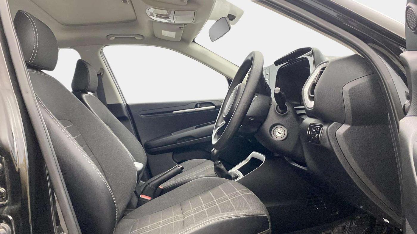 2024 KIA SONET HTK (O) 1.2 Petrol MT, Petrol, Manual, 10,729 km, Right Side Front Door Cabin