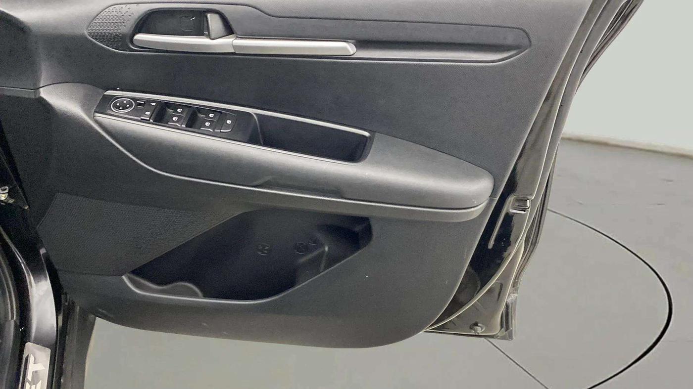 2024 KIA SONET HTK (O) 1.2 Petrol MT, Petrol, Manual, 10,729 km, Driver Side Door Panels Control