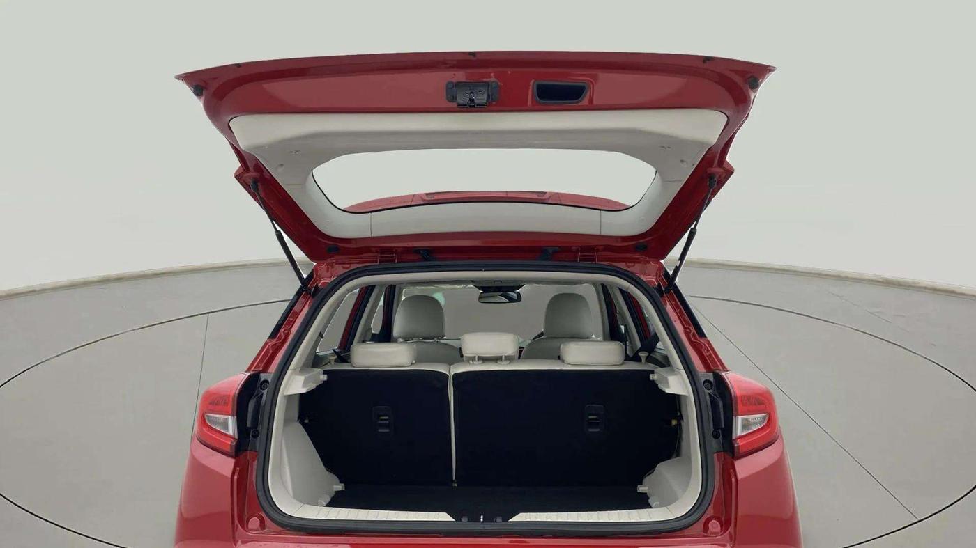 2023 Mahindra XUV300 W8 (O) 1.2 PETROL, Petrol, Manual, 13,276 km, Boot Door Open