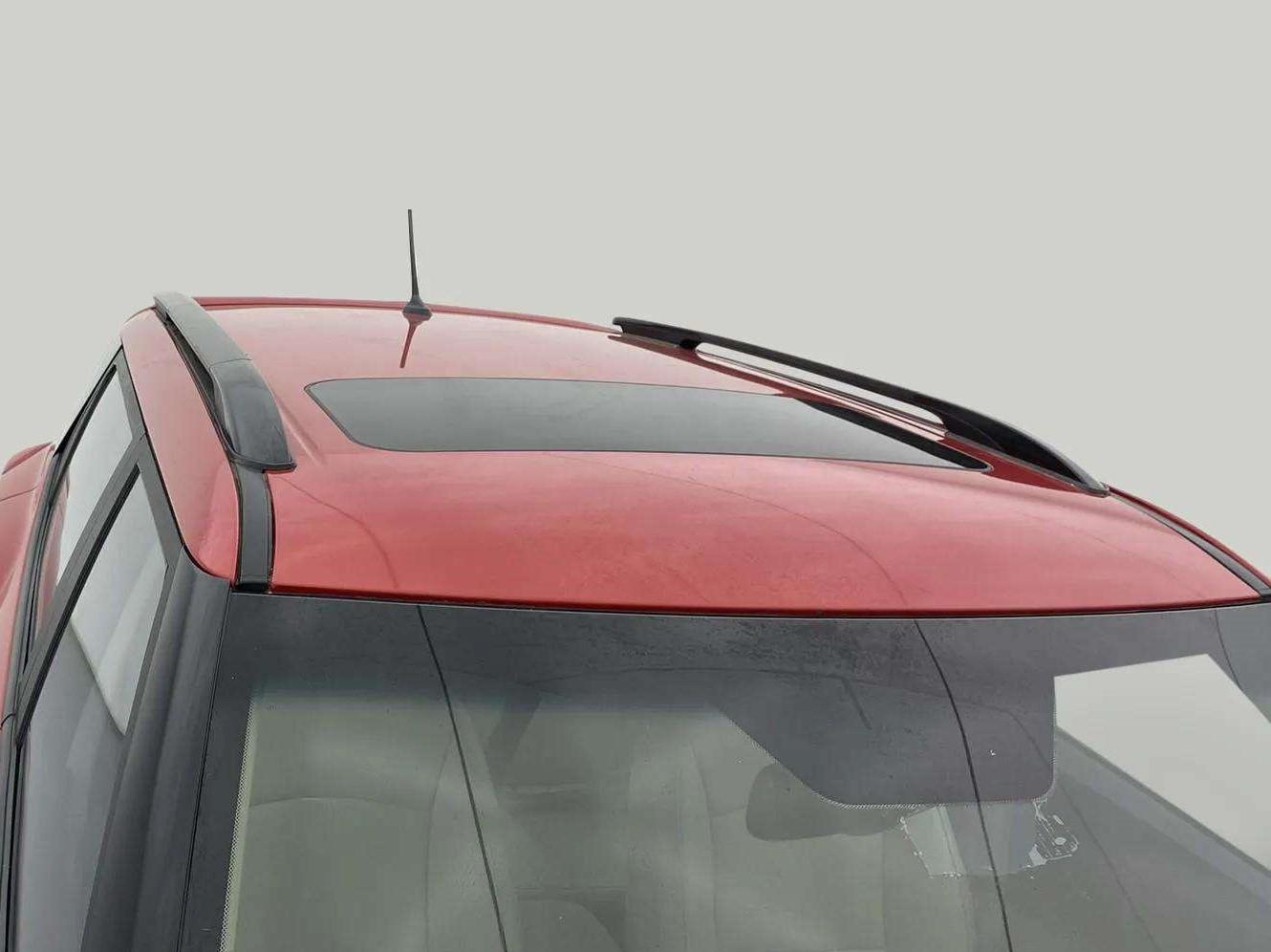 2023 Mahindra XUV300 W8 (O) 1.2 PETROL, Petrol, Manual, 13,276 km, Roof