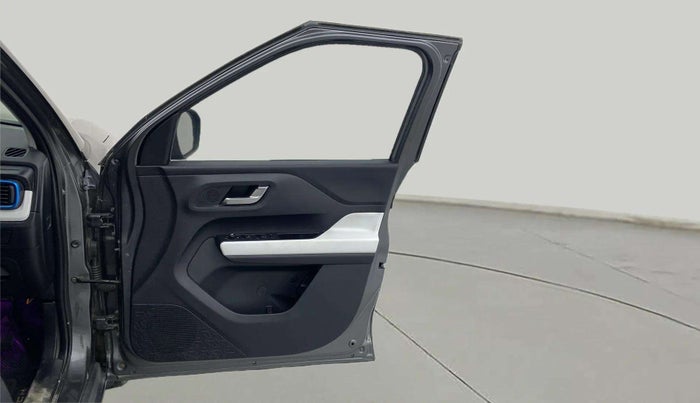 2022 Tata PUNCH CREATIVE  AMT, Petrol, Automatic, 16,257 km, RHS Front Door