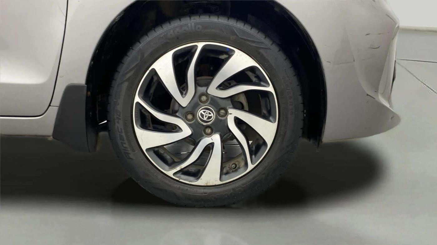 2021 Toyota Glanza G, Petrol, Manual, 52,806 km, Right Front Wheel