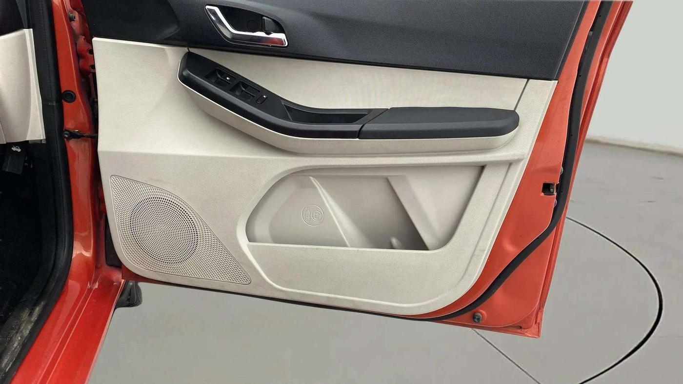2023 Tata Tiago XZ PLUS PETROL, Petrol, Manual, 11,867 km, Driver Side Door Panels Control