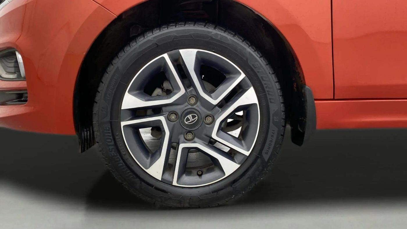 2023 Tata Tiago XZ PLUS PETROL, Petrol, Manual, 11,867 km, Left Front Wheel