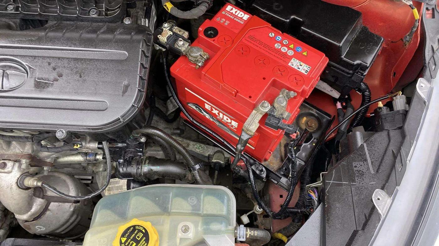 2023 Tata Tiago XZ PLUS PETROL, Petrol, Manual, 11,867 km, Engine View - Left