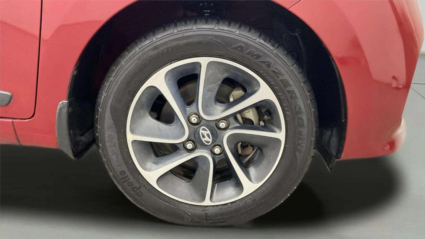 2018 Hyundai Grand i10 SPORTZ AT 1.2 KAPPA VTVT, Petrol, Automatic, 12,597 km, Right Front Wheel