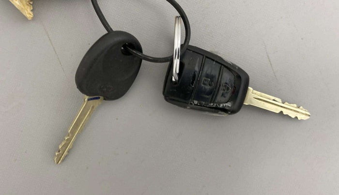 2018 Hyundai Grand i10 SPORTZ AT 1.2 KAPPA VTVT, Petrol, Automatic, 12,597 km, Key Close Up