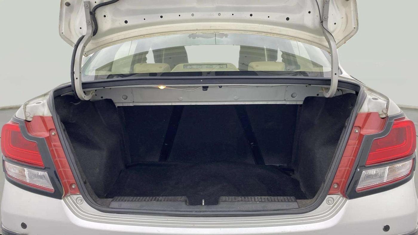2019 Maruti Dzire VDI AMT, Diesel, Automatic, 77,645 km, Boot Inside