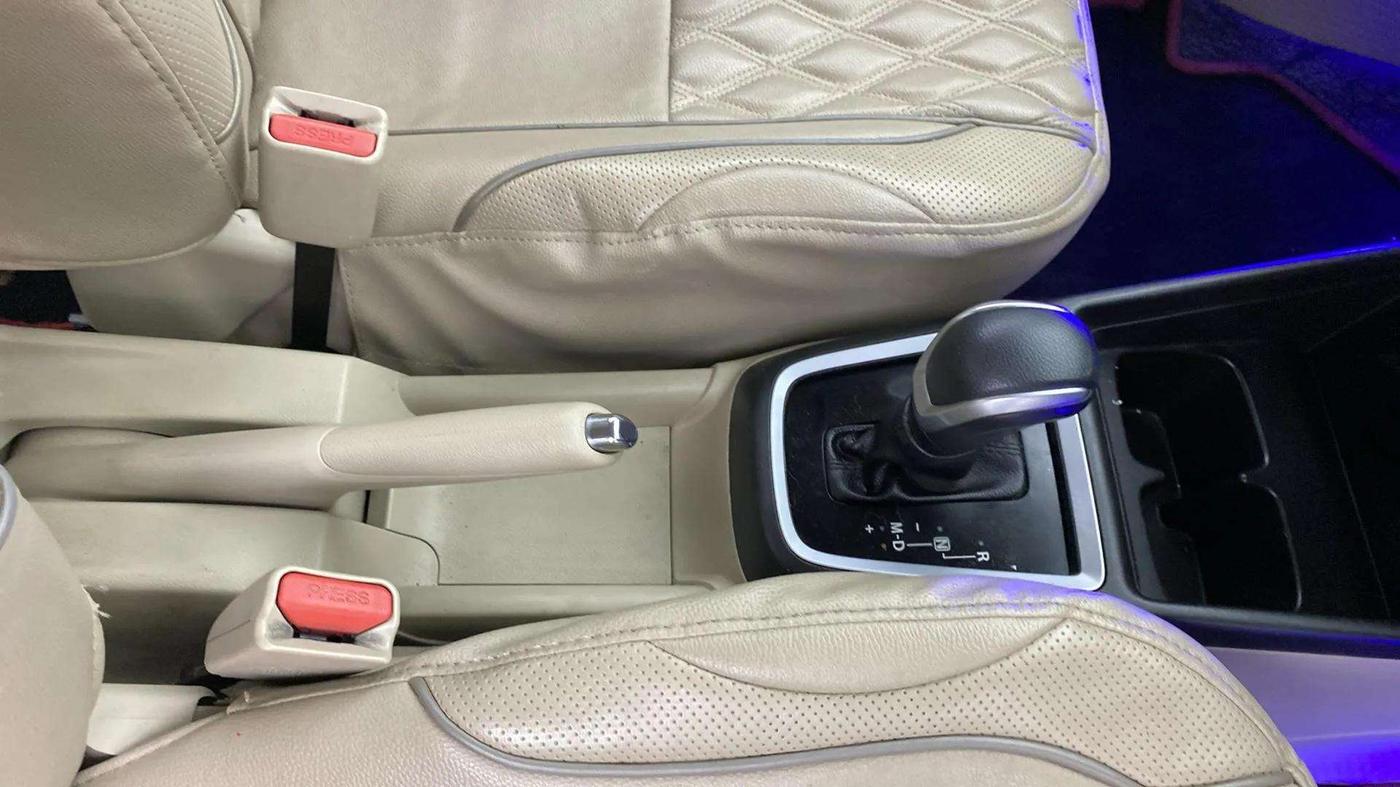 2019 Maruti Dzire VDI AMT, Diesel, Automatic, 77,645 km, Gear Lever