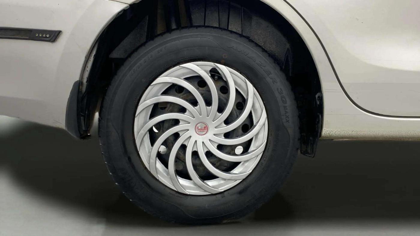 2019 Maruti Dzire VDI AMT, Diesel, Automatic, 77,645 km, Right Rear Wheel