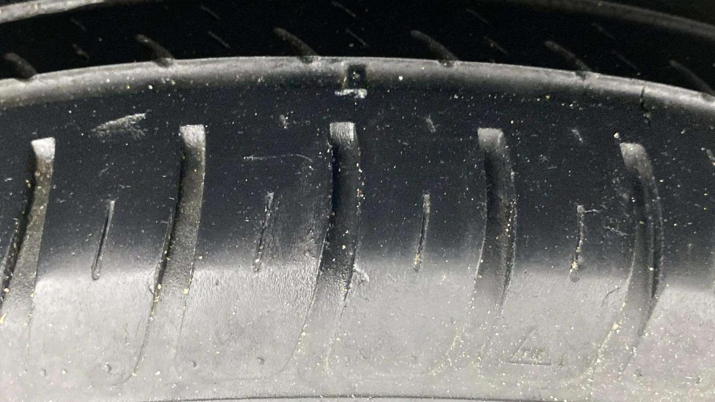 2019 Maruti Dzire VDI AMT, Diesel, Automatic, 77,645 km, Right Rear Tyre Tread